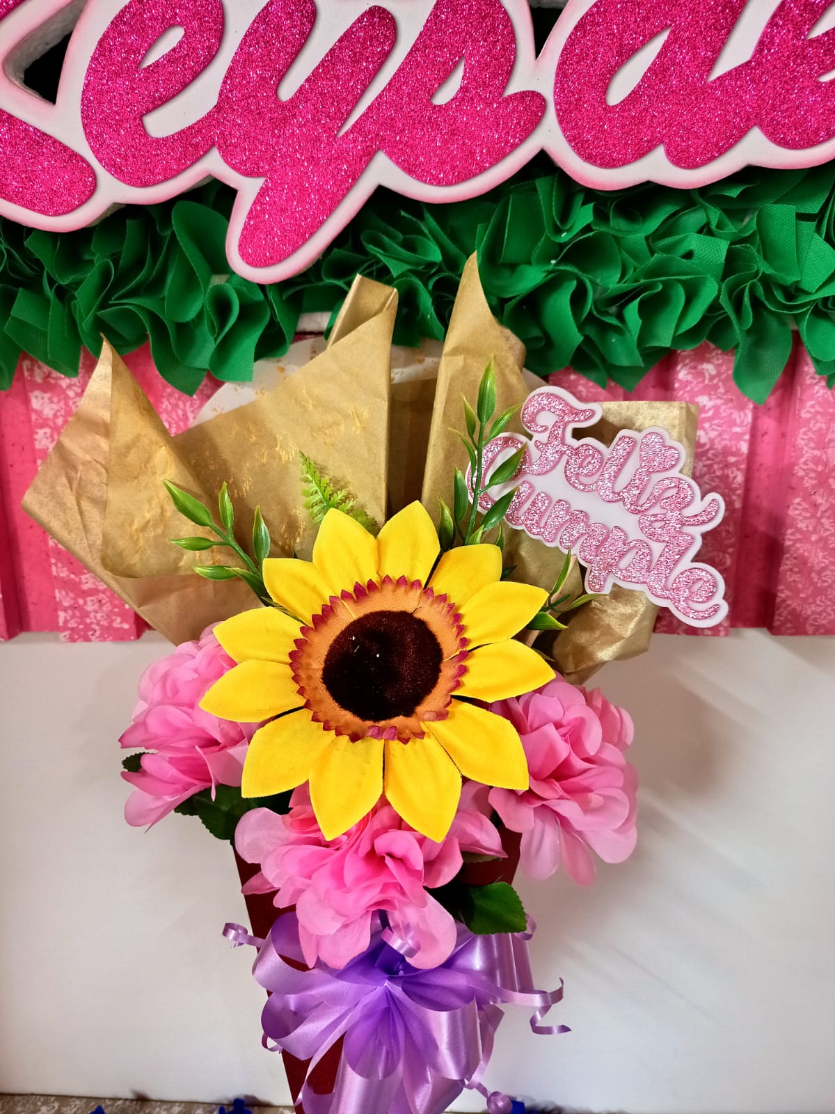 Cono de Flores con Mensaje