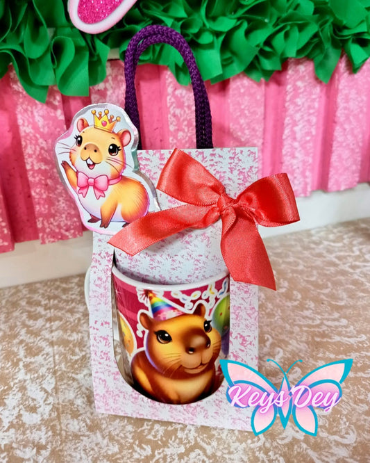 Vaso de Capibara con Dulces